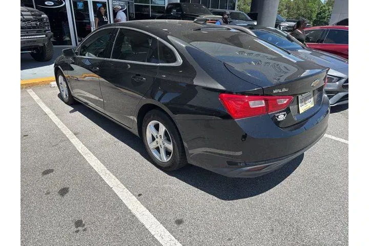 $15000 : Chevrolet Malibu 2021 LS 4dr image 3