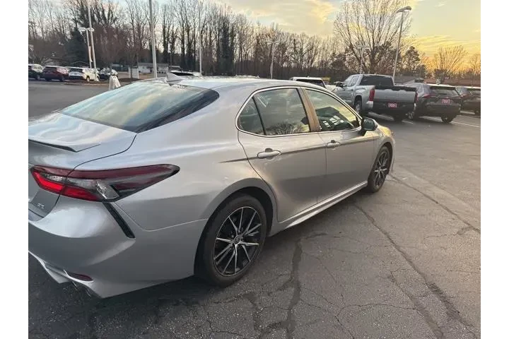 $23438 : Toyota Camry 2022 SE 4dr Sed image 6