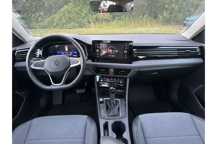 $21949 : Volkswagen Jetta 2025 SE 4dr image 10