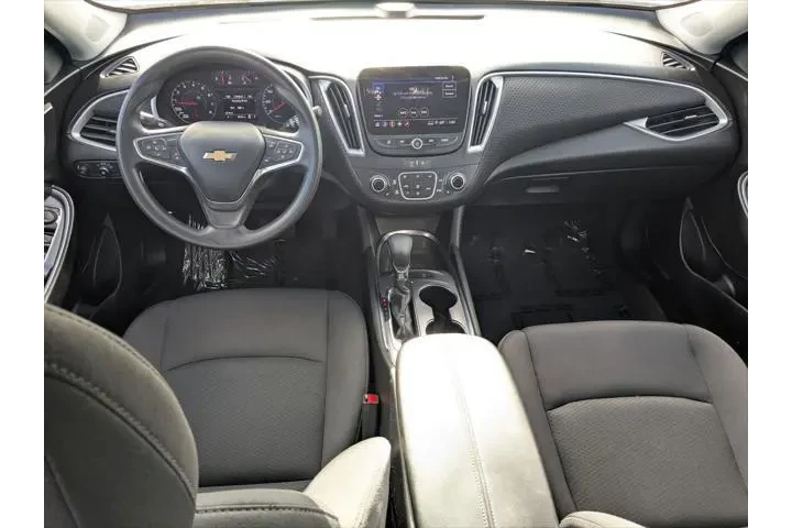 $17699 : Chevrolet Malibu 2024 LT 4dr image 10