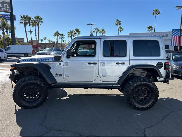 $37997 : 2023 Wrangler 4xe Rubicon image 4