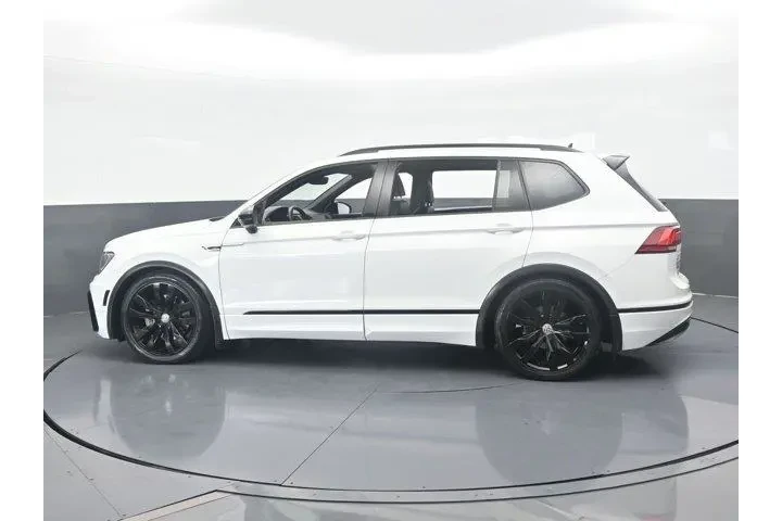 $15989 : Volkswagen Tiguan 2020 SE 4d image 3