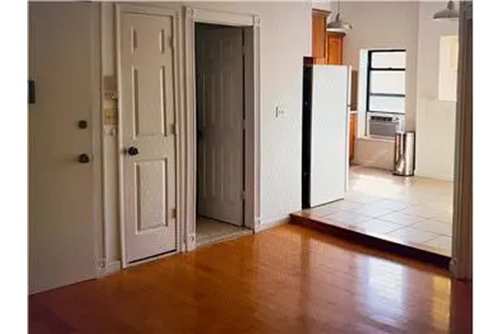 $4450 : Rental property with 1 bedro image 5