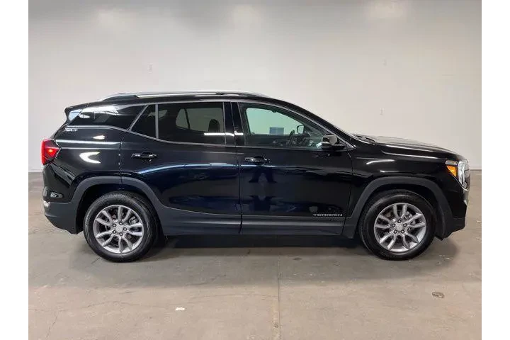 $22963 : GMC Terrain 2024 AWD SLT 4dr image 2