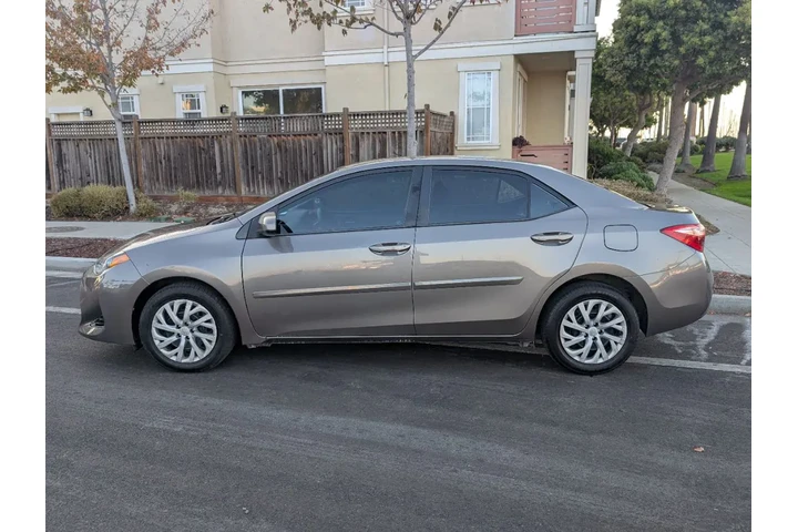 $14988 : 2018 Corolla LE image 8