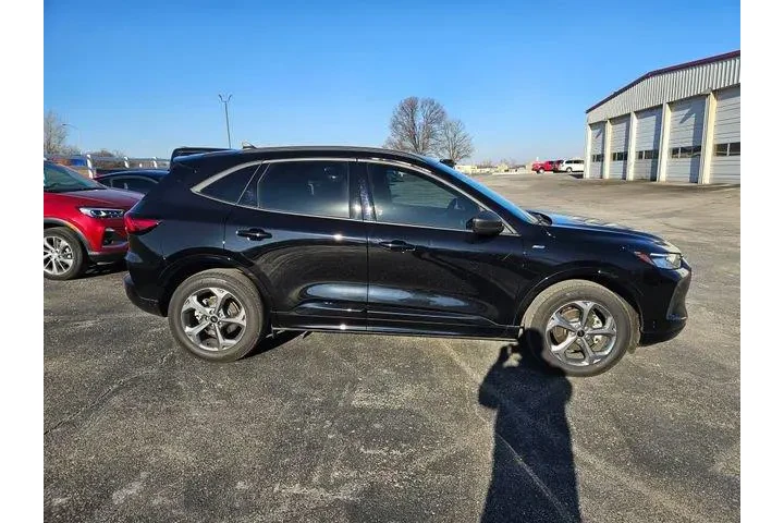 $25000 : Ford Escape 2024 AWD ST-Line image 4