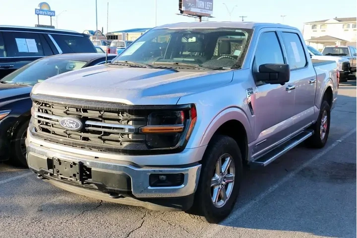 $39000 : Ford F-150 2024 4x4 XLT 4dr image 2