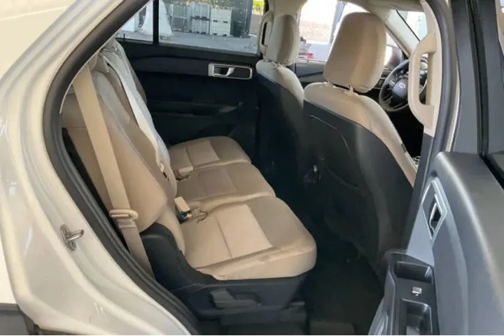 $20999 : 2020 Explorer image 10