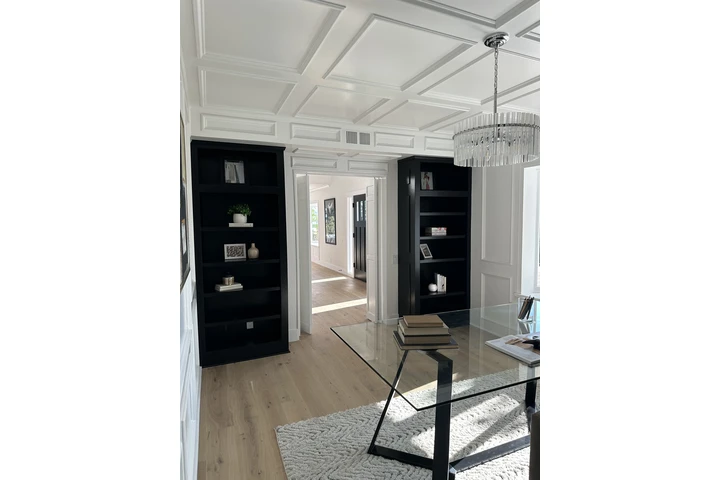 Pintor de gabinetes y carpinte image 1