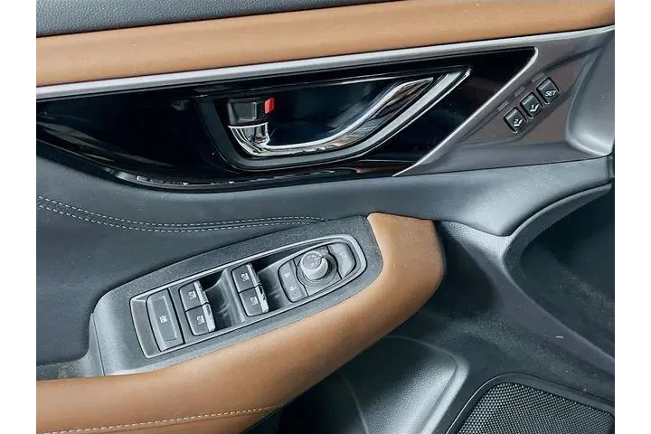 $31975 : Subaru Outback 2024 AWD Tour image 9