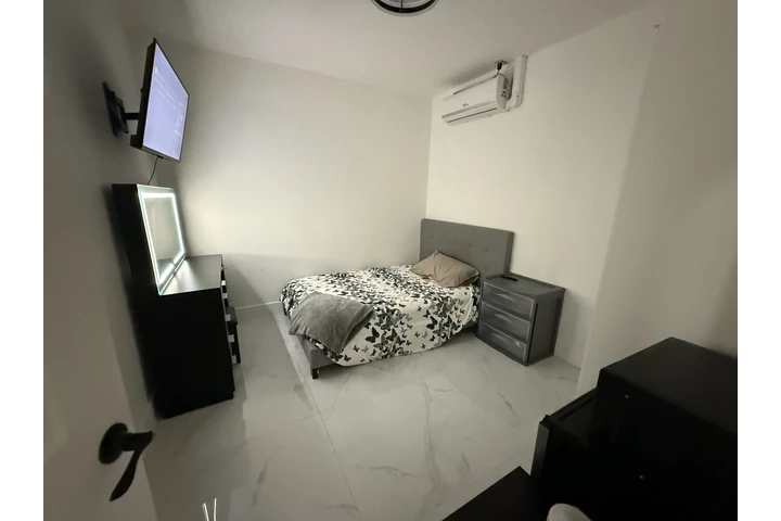 $1000 : Cuarto privado image 3