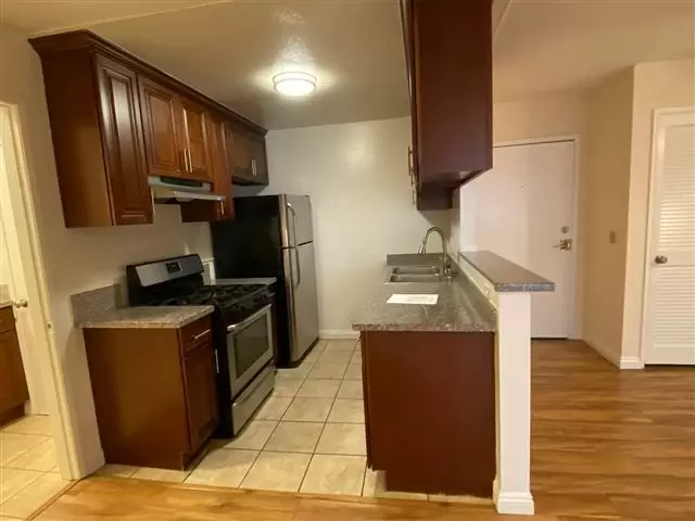 $1400 : Amazing 1 Bed 1 Bathroom image 2