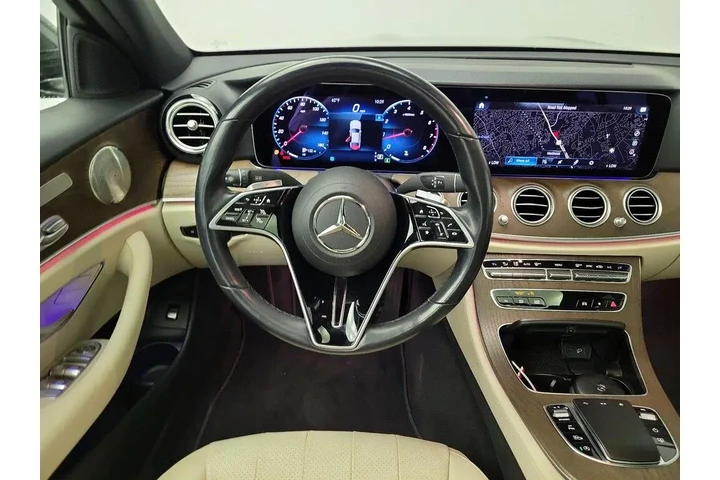 $37998 : Mercedes-Benz E-Class 2022 E image 10