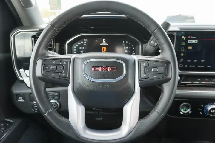 $35988 : GMC Sierra 1500 2024 4x2 SLT image 10