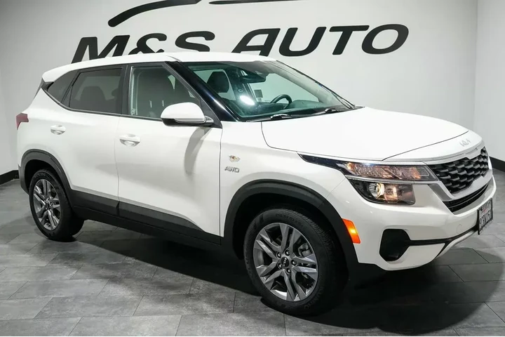 $18790 : 2023 Seltos image 7