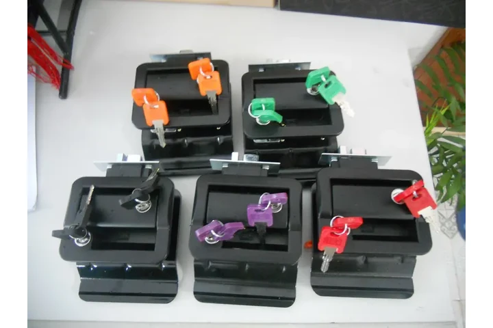 $46 : CHAPAS PARA CARPAS, CAMPAMENTO image 7