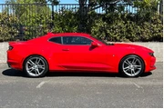 Chevrolet Camaro 2022 LT 2dr thumbnail