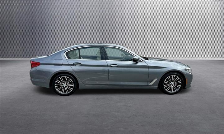 $22031 : 2017 BMW 5 Series 530i image 8