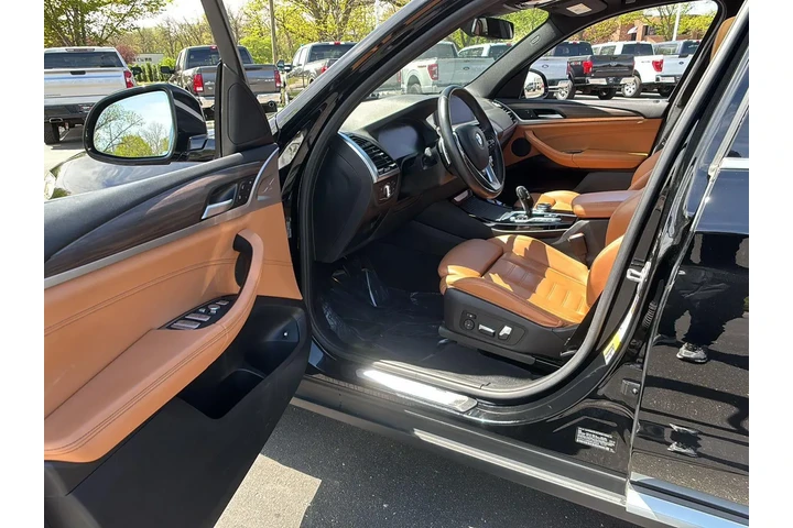 $27293 : 2021 X3 xDrive30e image 2