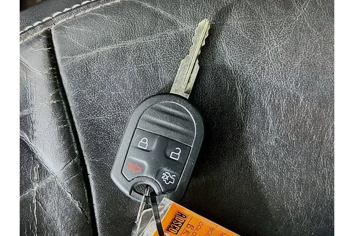 $8975 : Mercury Milan 2011 V6 Premie image 9