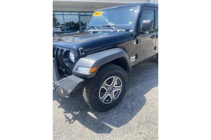 $28987 : Jeep Wrangler Unlimited 2021 image 2