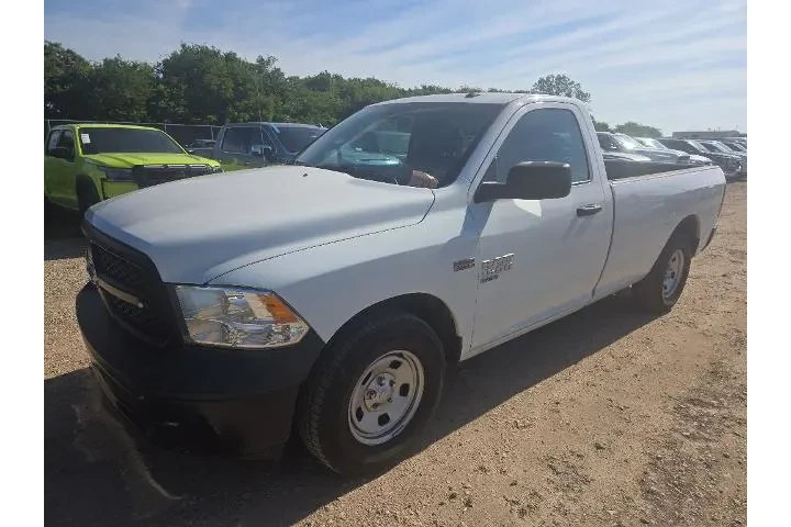 $18078 : Ram 1500 Classic 2021 4x2 Tr image 1