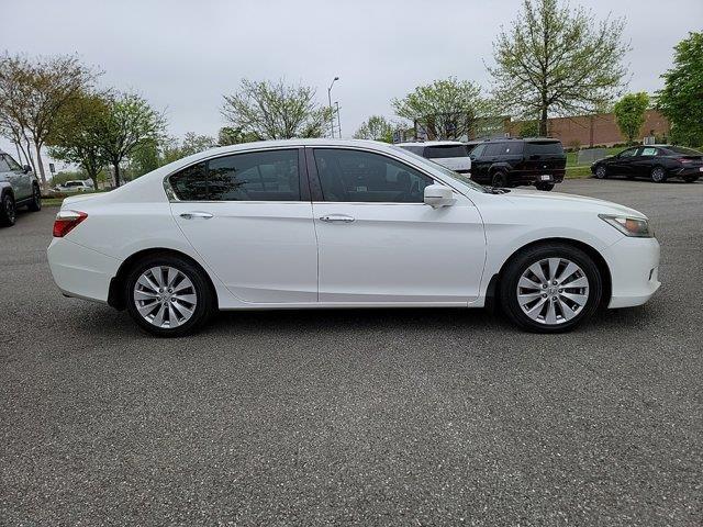 $16988 : PRE-OWNED 2015 HONDA ACCORD S image 3