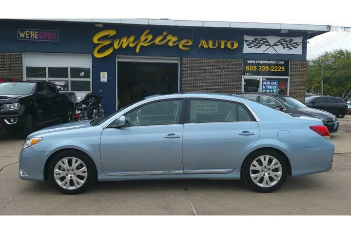 $11999 : 2011 Avalon image 1