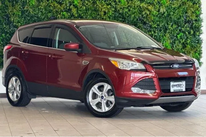 $10998 : Ford Escape 2016 SE 4dr SUV image 1