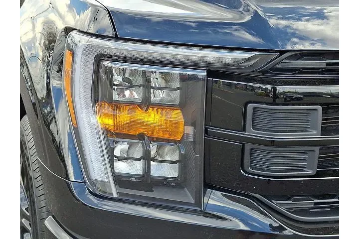 $37997 : Ford F-150 2022 4x4 XL 4dr S image 9