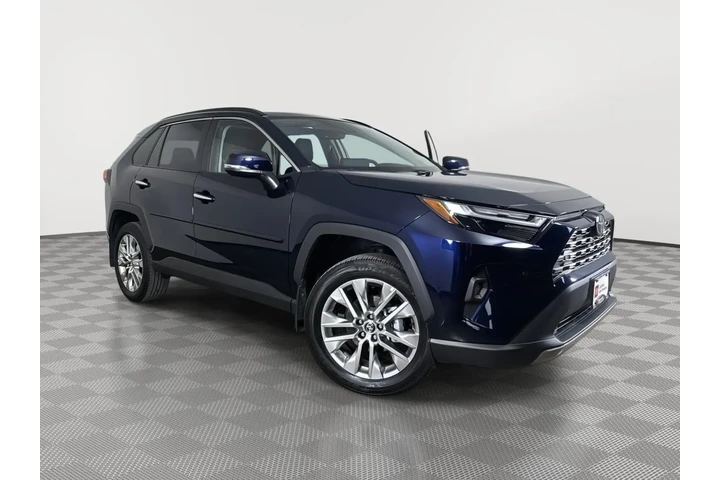 $42191 : Gold Certified 2025 RAV4 Limi image 1