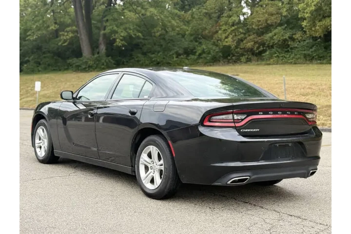 $17999 : 2022 Charger SXT image 9