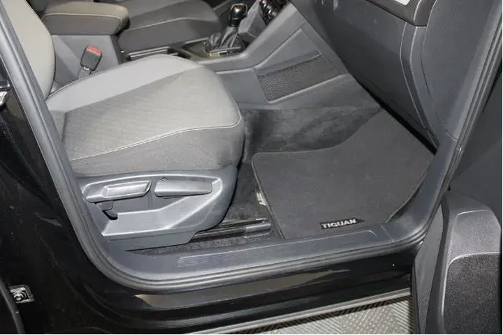 $17800 : Volkswagen Tiguan 2021 S 4dr image 9