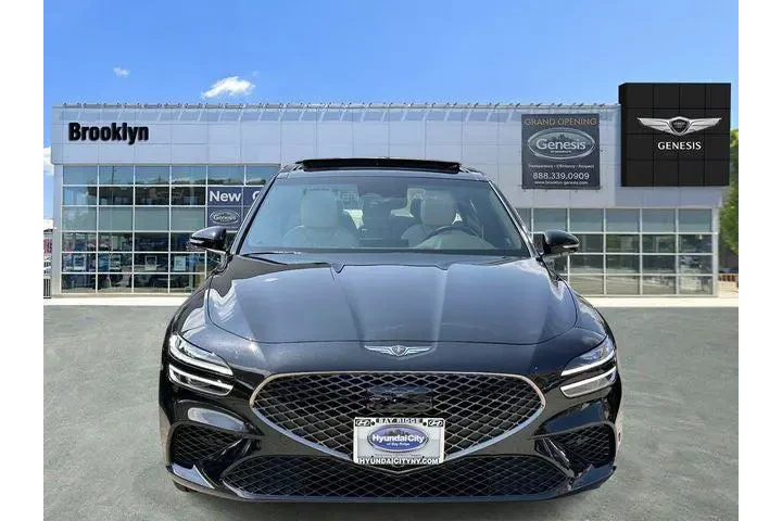 $34600 : Genesis G70 2025 AWD 2.5T Sp image 8
