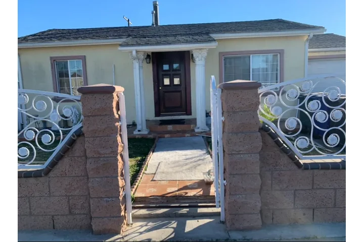 $900 : Room for rent-Cuarto en renta image 2