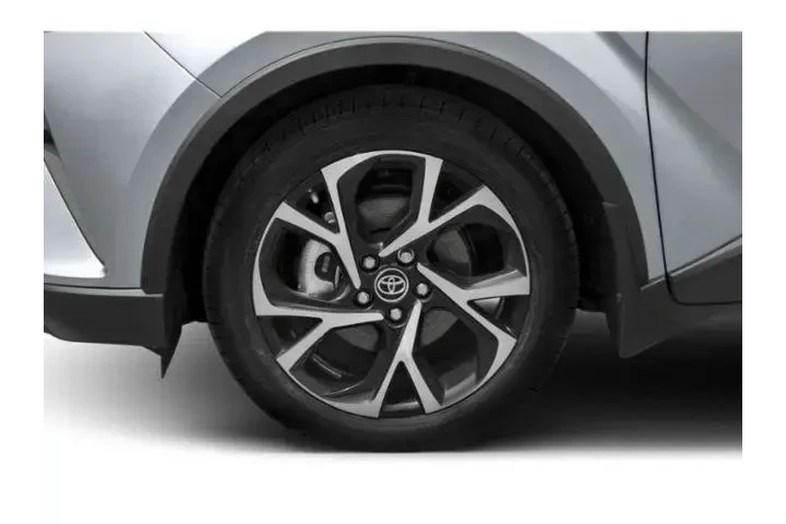 $15988 : Toyota C-HR 2019 XLE 4dr Cro image 10