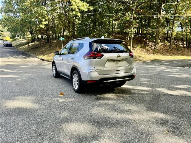 $11995 : 2018 NISSAN ROGUE2018 NISSAN image 10