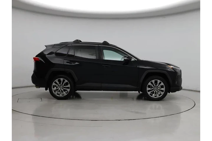 $34998 : Toyota RAV4 2022 AWD XLE Pre image 7