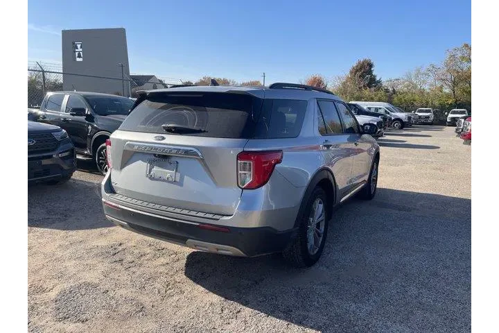 $23459 : Ford Explorer 2021 XLT 4dr S image 3
