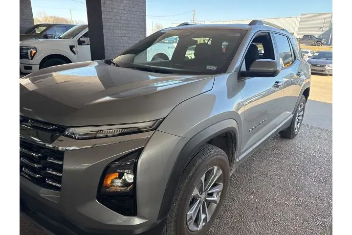 $24293 : Chevrolet Equinox 2025 LT 4d image 1