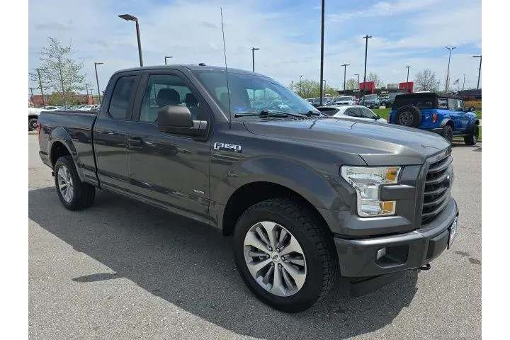 $22750 : Ford F-150 2017 4x4 Lariat 4 image 7