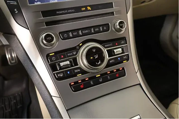 $18999 : Lincoln MKZ 2019 AWD Reserve image 8