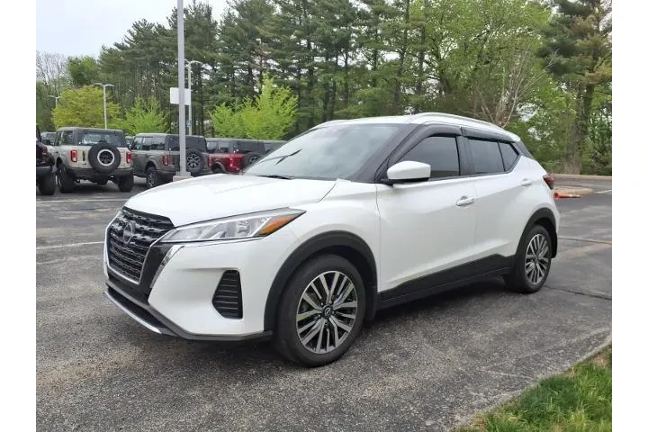 $17038 : Nissan Kicks 2023 SV 4dr Cro image 5