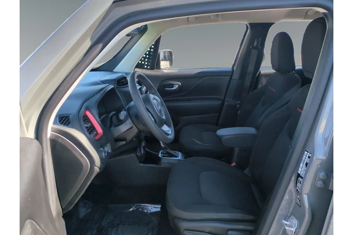 Jeep Renegade 2023 4x4 Trail image 9