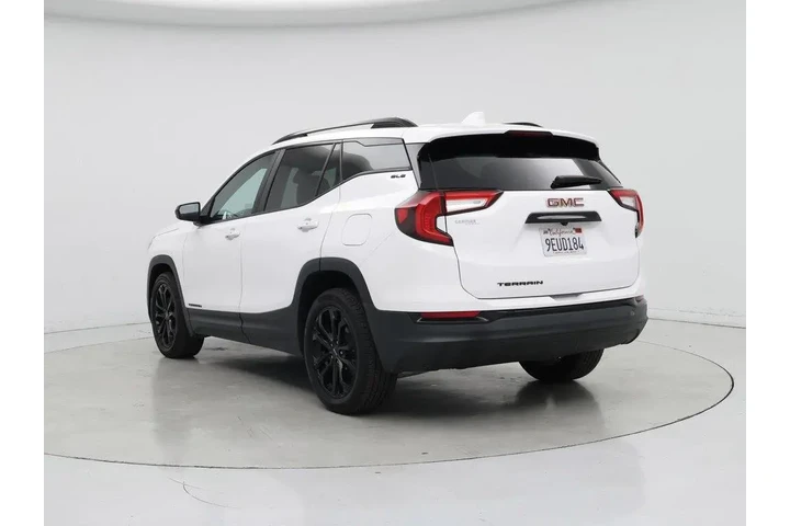 $25998 : GMC Terrain 2022 SLE 4dr SUV image 2