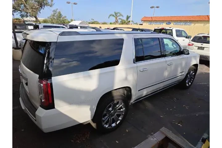 $22765 : GMC Yukon XL 2017 4x4 Denali image 3