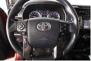 $30955 : Toyota 4Runner 2018 4x4 SR5 thumbnail