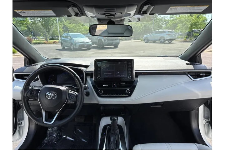 $23679 : Gold Certified2022 Corolla Ha image 4