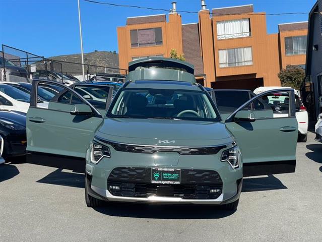 $28900 : Used 2023 Niro EV Wave for sa image 2