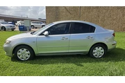 $2850 : Vendo Mazda 3i a super precio thumbnail